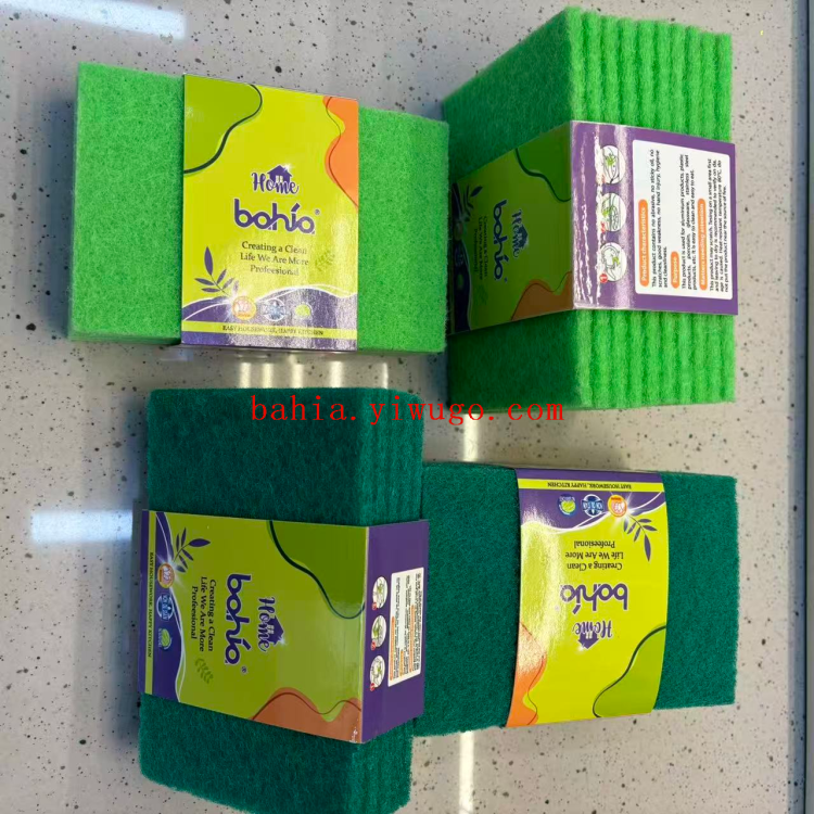 A variety of sizes of sand-free scouring pads, kitchen scrubbers for washing POTS and dishes, sponges for cleaning, stain-removing and oil-removing cloths, bahia details Picture
