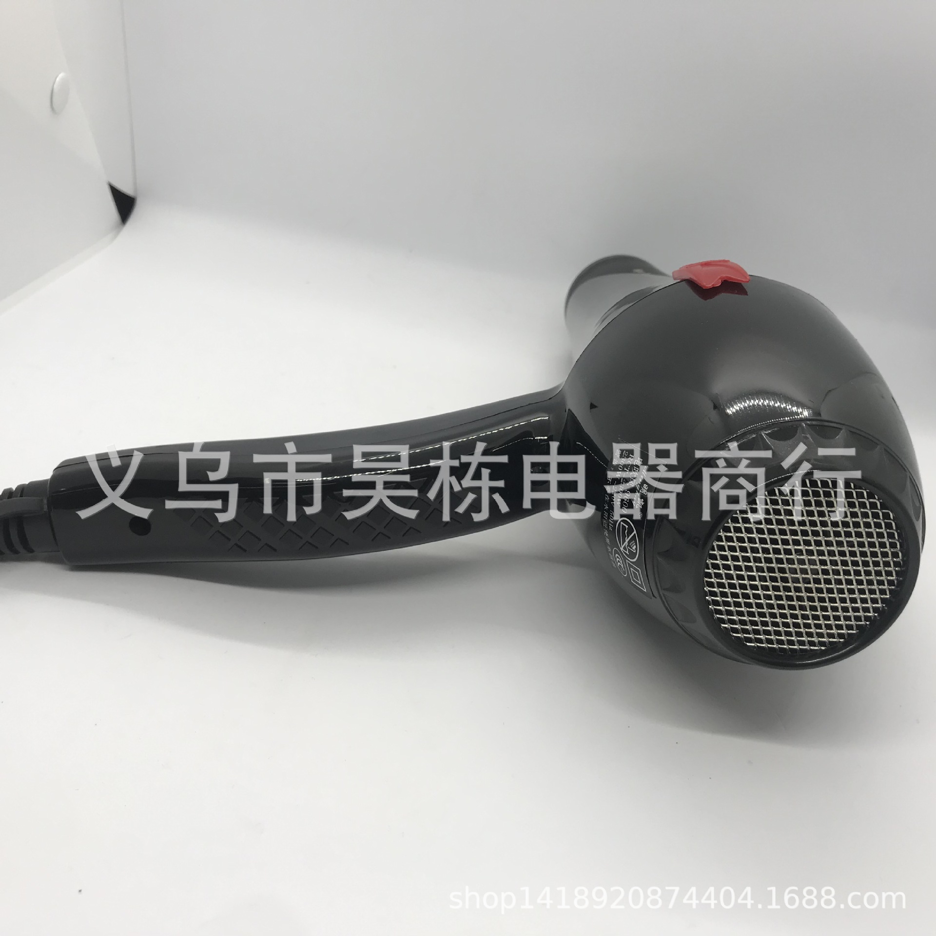 明凯9600带蓝光负离子大功率交流机 冷热四档风 风力大电吹风 Application Scenario