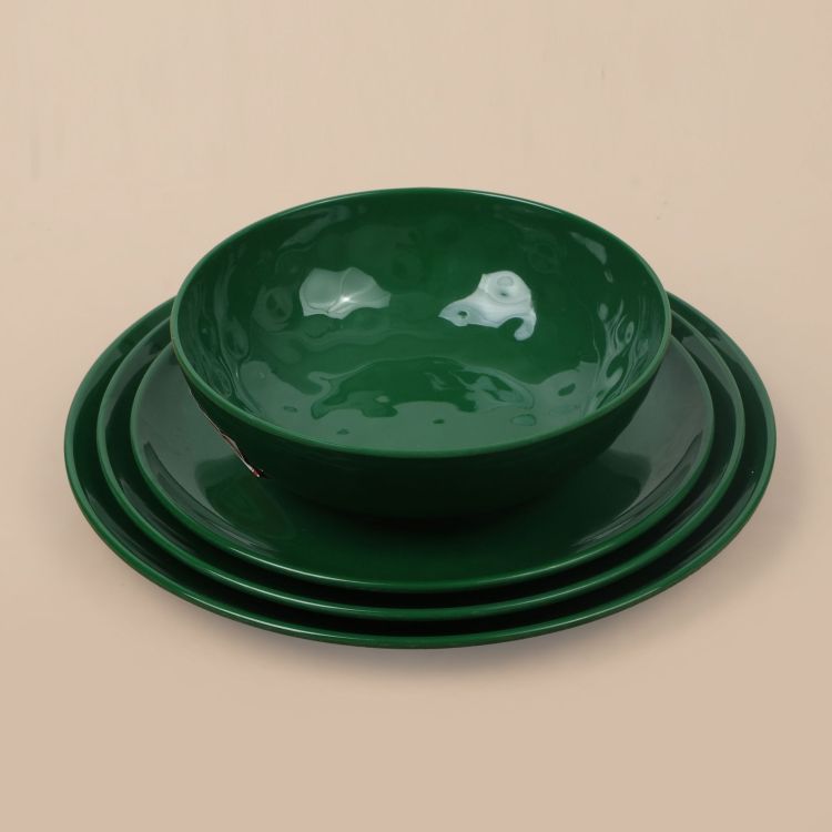 Jianyuan Tableware Factory offers melamine tableware, square trays, Muslim star and moon trays, and gold plates for export full figure
