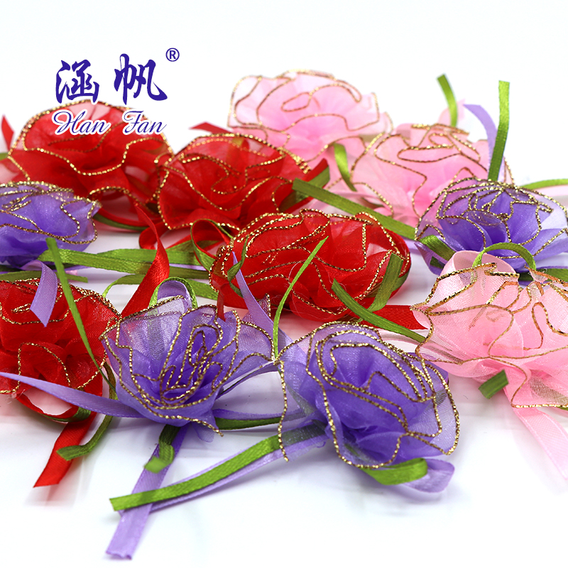 Handcrafted small flower carnation head ornaments with Hanfan woven ribbons, golden edge gauze ribbons, and small flower wedding candy boxes with bows Application Scenario