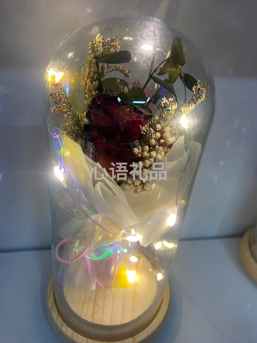 带灯玻璃罩干花花束，母亲节礼物、情人节礼物，各种场合礼物赠送细节图