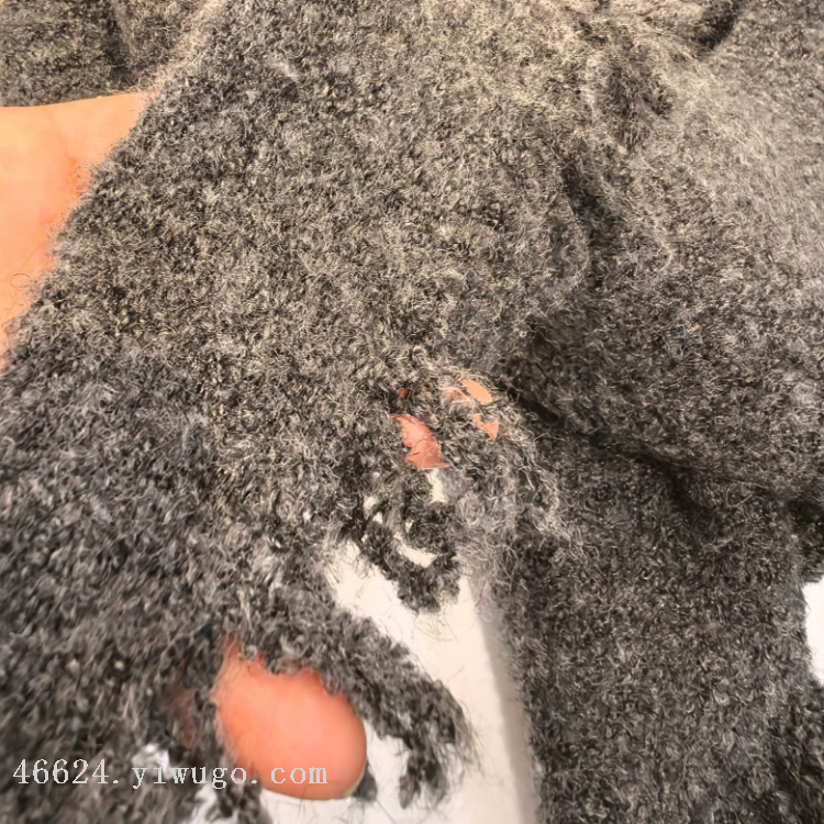 Cross-border scarf wholesale e-commerce live-streaming supply chain supply alpaca dynamic triangular shawl Item Picture