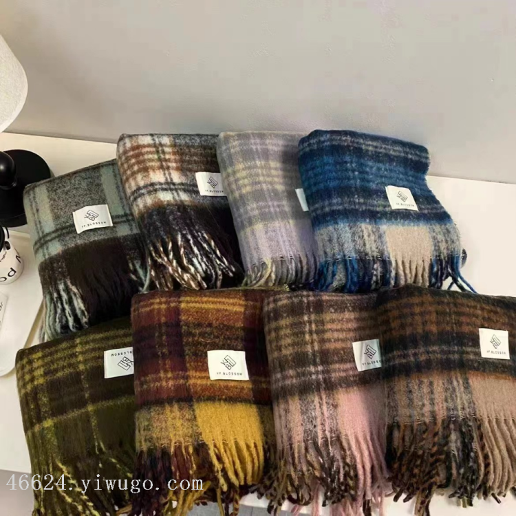 New in-stock cross-border scarves wholesale, e-commerce live streaming supply chain, British Merag Application Scenario