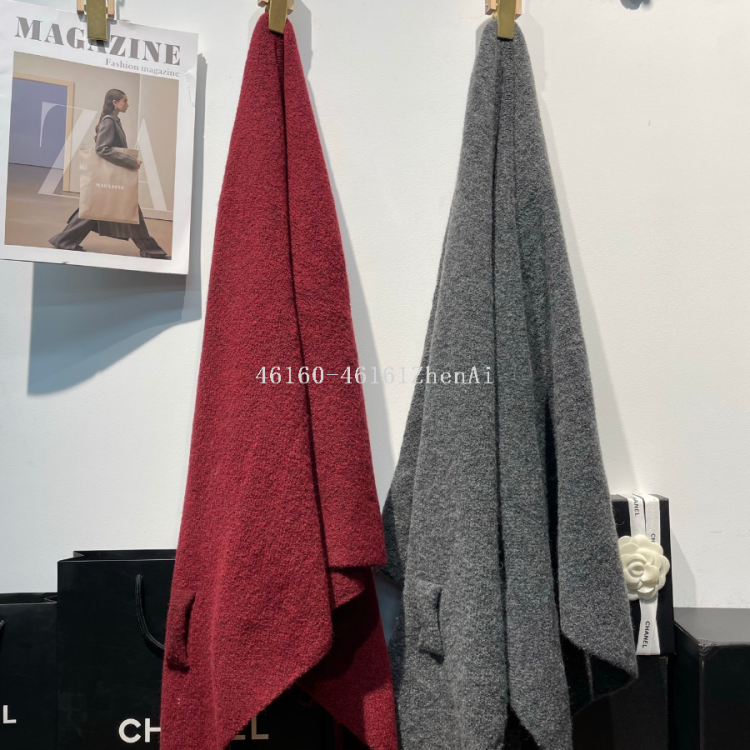 Wholesale of new cross-border export ready-made scarves in plain triangular shawls through e-commerce live streaming supply chain Item Picture