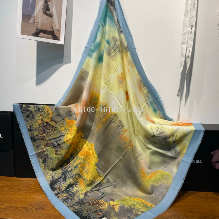 Wholesale of new cross-border export cash on delivery scarves, fashionable and classic velvet printed square scarves, e-commerce live streaming supply chain Item Picture
