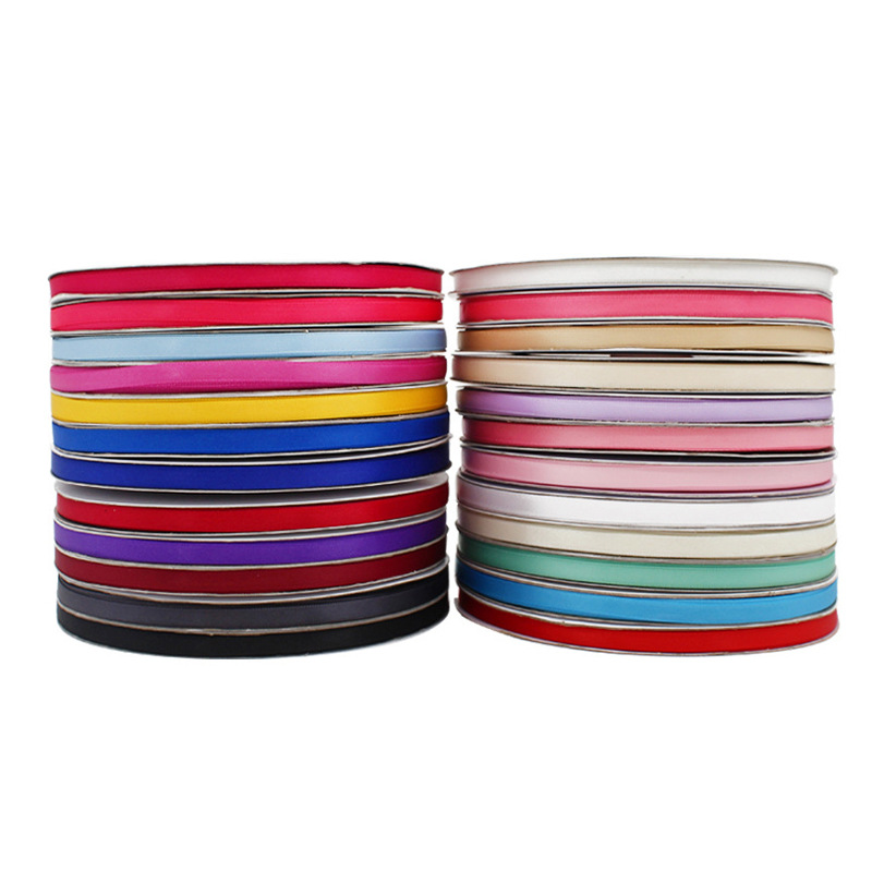 Wedding colorful ribbons, ribbon festival supplies, paper decorations, honeycomb balls, colored stripes, decals, wedding decorations, wedding arrangements Application Scenario