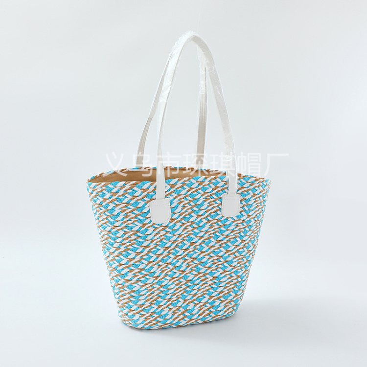 New cross-border women's large-capacity straw woven bag, straw hat, two-piece set, beach hat, beach bag, fashionable women's tote bag, foreign trade hat, women's straw woven beach Application Scenario