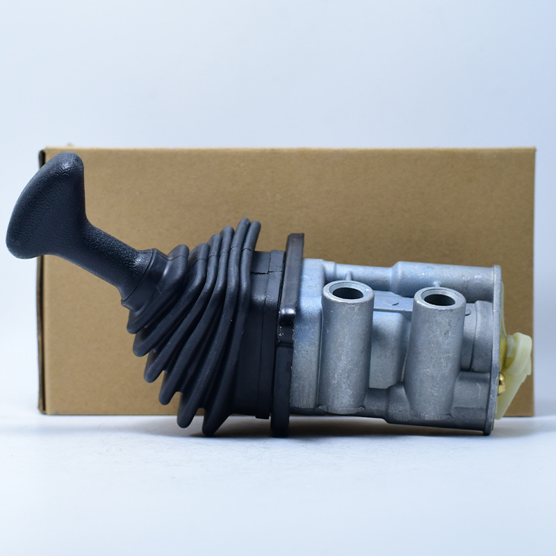 Manual control valve 9617223140, parts and components for heavy-duty trucks, sinotruk trucks and buses Application Scenario