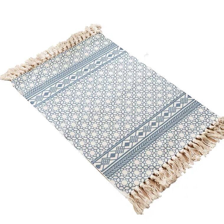 Cotton and linen household bedroom floor MATS, bedside floor MATS, living room sofa and coffee table, hand-fringed carpet, machine washable Application Scenario