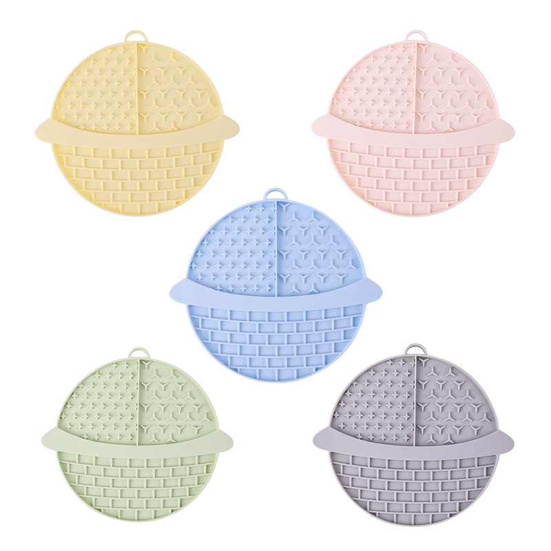 新款批发宠物慢食垫舔食垫狗舔垫宠物垫硅胶猫狗舔垫防噎猫猫食具白底实物图