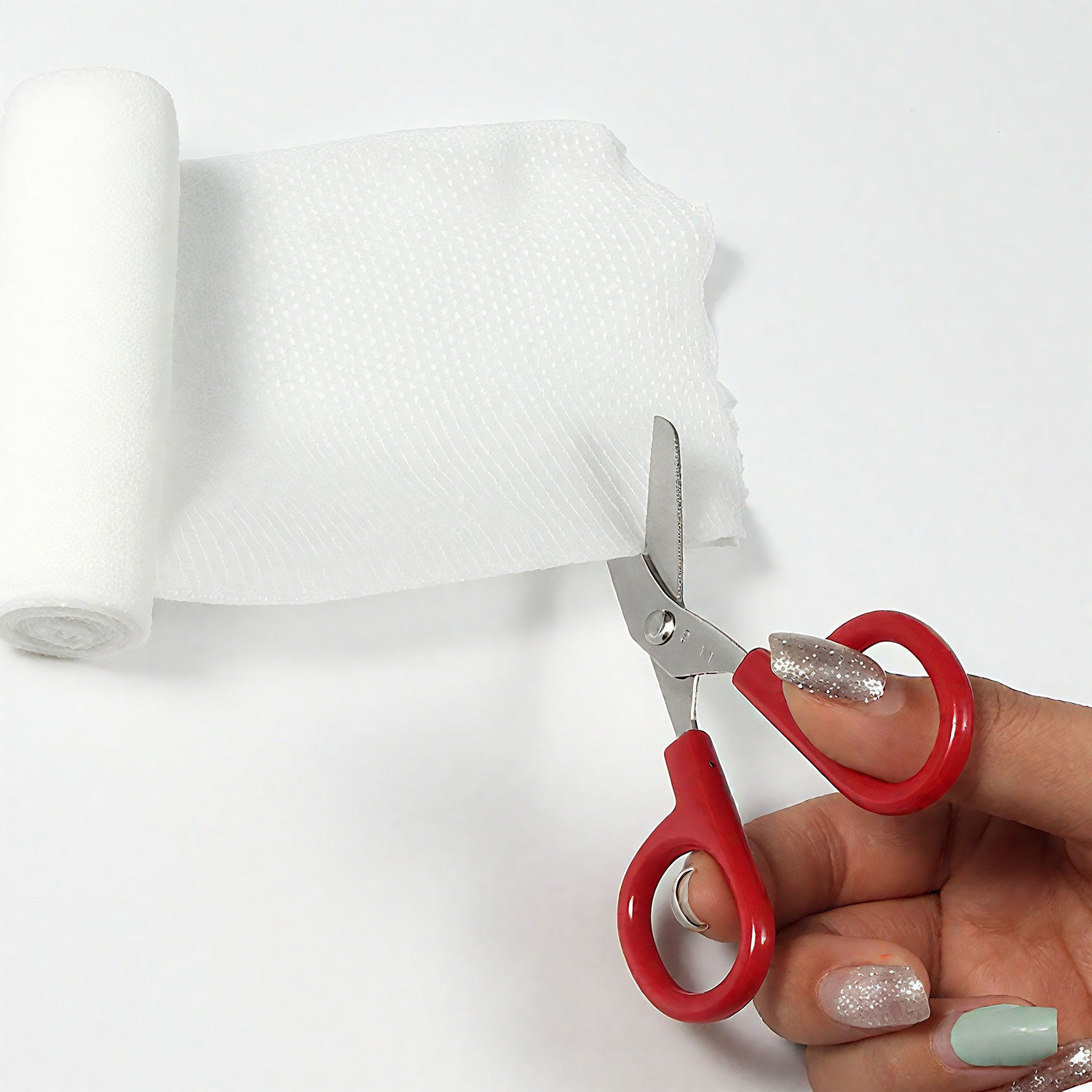 Stainless steel gauze shears, outdoor bandages, medical shears, matching bandage shears, intramural tape shears, first aid kit accessories Specification drawing