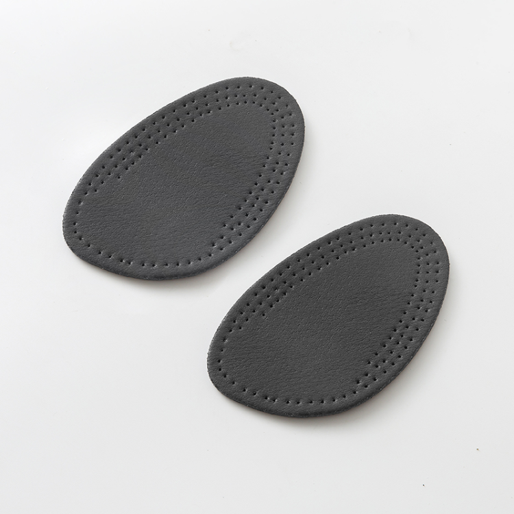 The front half of the high heels is made of cowhide latex to protect the feet and prevent chafing. The size has been changed. The half is made of cowhide for both men and women to prevent odor Application Scenario