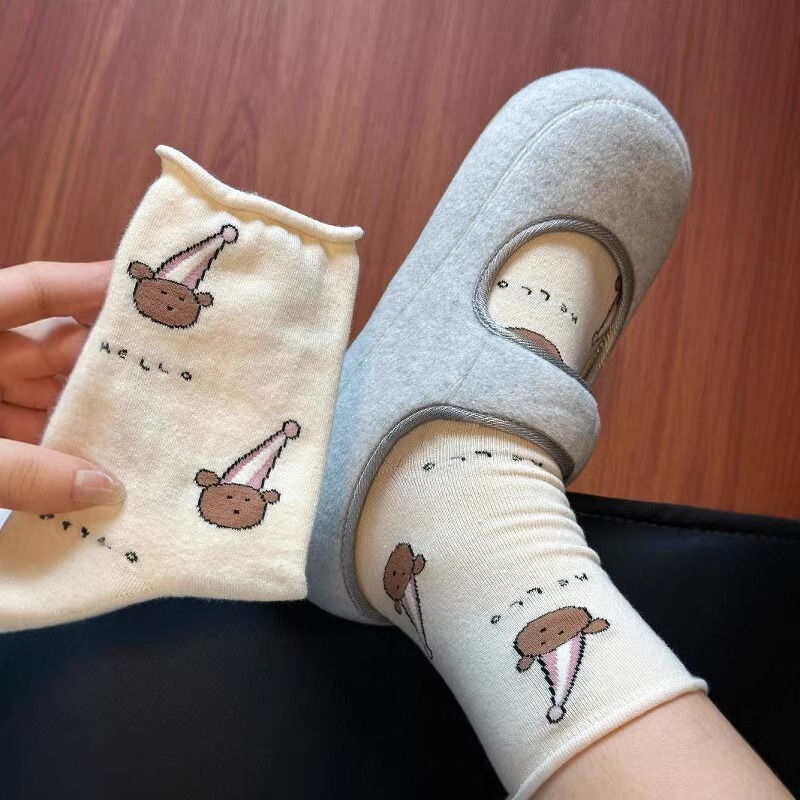 Korean soft and fluffy rolled-up socks for women, spring and summer style, fully printed cartoon, cute boneless pile socks, versatile mid-calf socks for outerwear