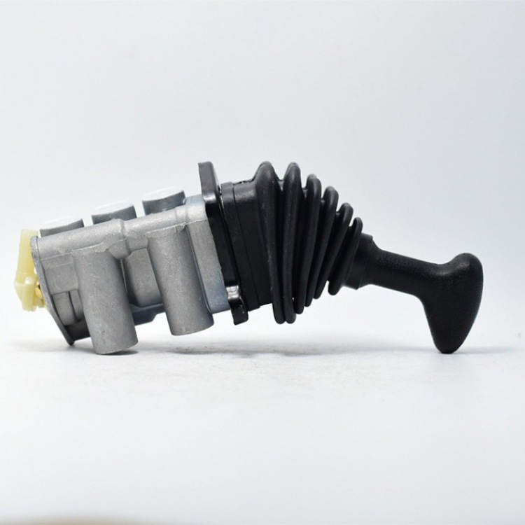 Manual control valve 9617223140, parts and components for heavy-duty trucks, sinotruk trucks and buses