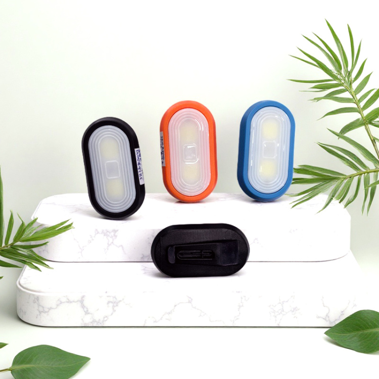 5826夹扣灯肩灯LED肩膀灯夹子灯书包警示灯背包灯夜间散步跑步灯