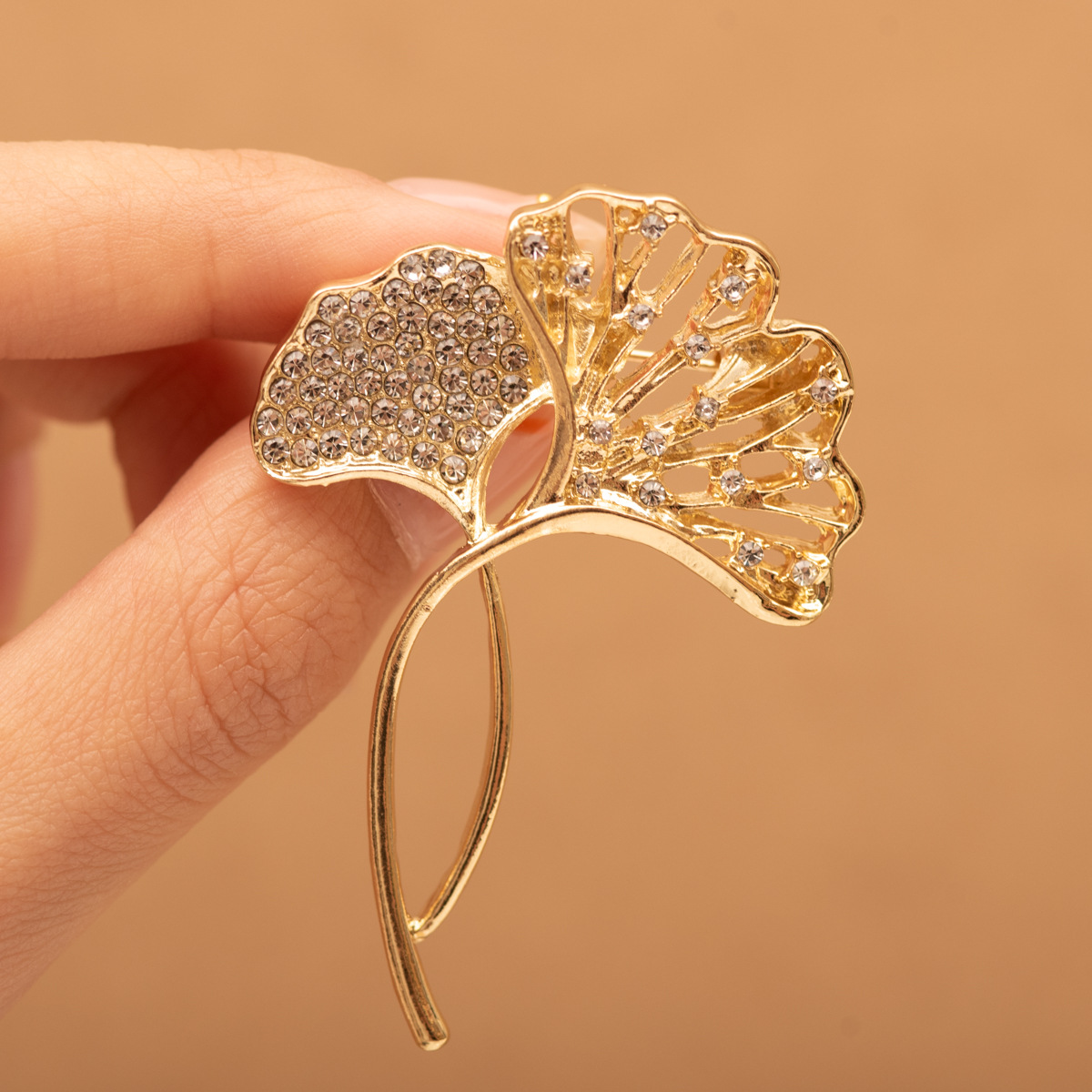 胸针/徽章/金属徽章/珍珠胸花配件/胸针圣诞白底实物图