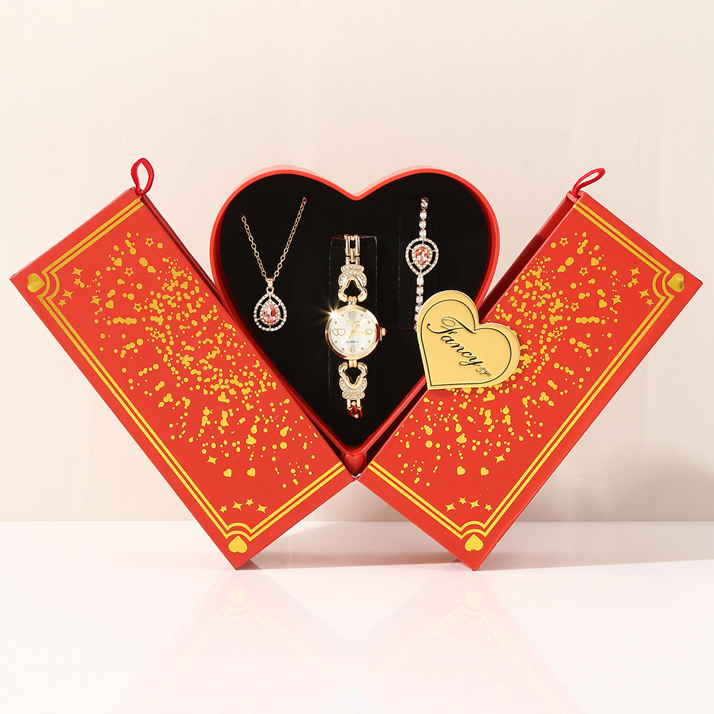 Teachers' Day, Qixi Festival and Valentine's Day gift set: Fashionable and light luxury jewelry set, heart-shaped metal watch bracelet gift box Application Scenario