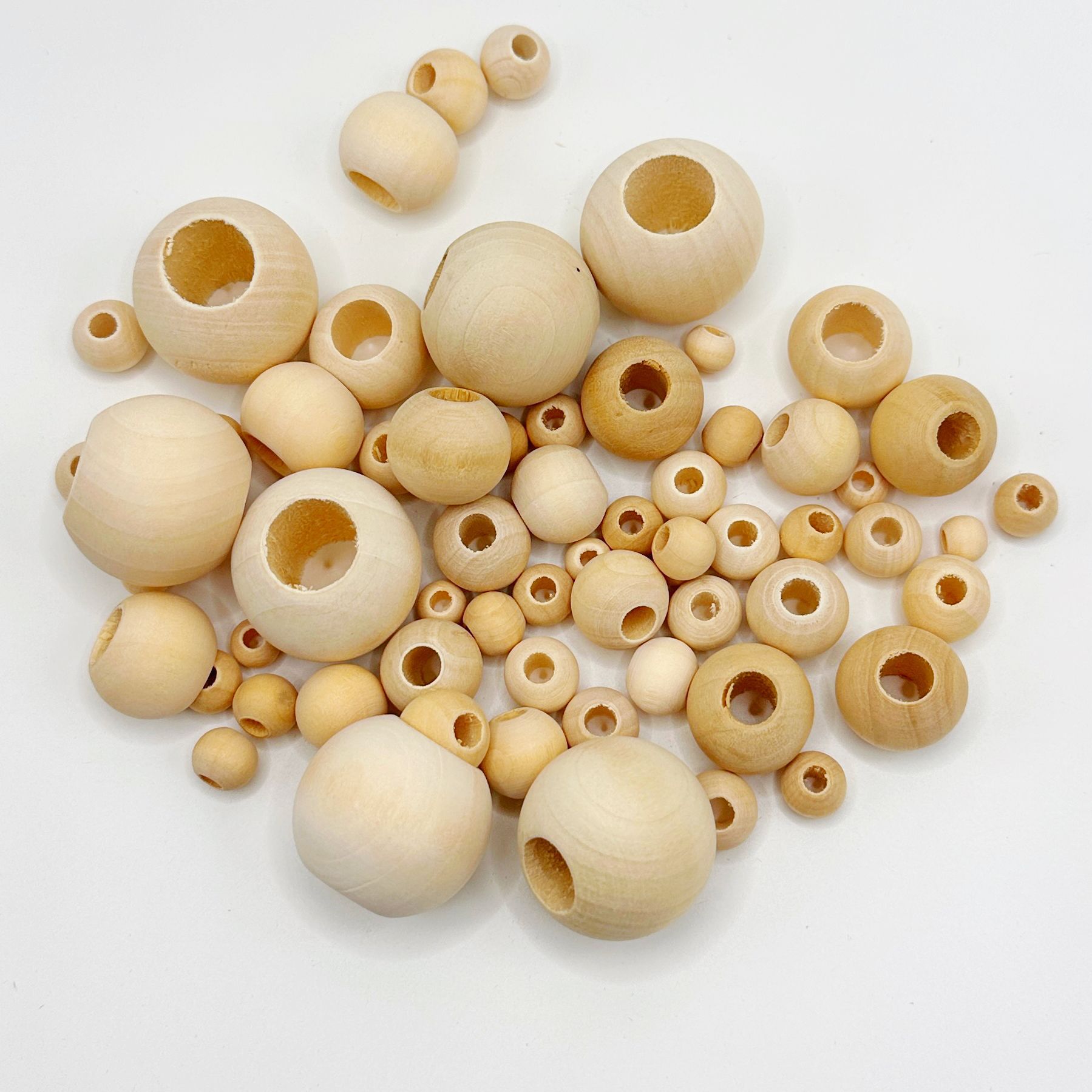Natural lotus wood large-pore log beads, scattered and mixed beads, hand-strung beads, scattered beads, small-pore round beads, and rice wood with holes