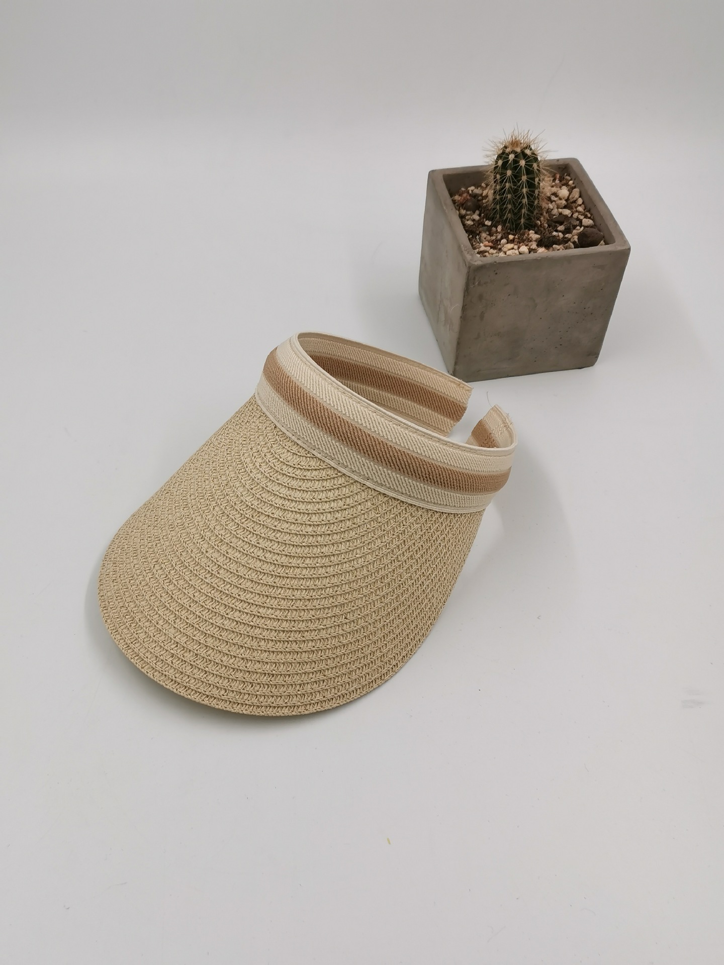 Manufacturer's empty top hats, straw hats, Korean-style baseball caps, summer vacation sun protection hats, beach hats