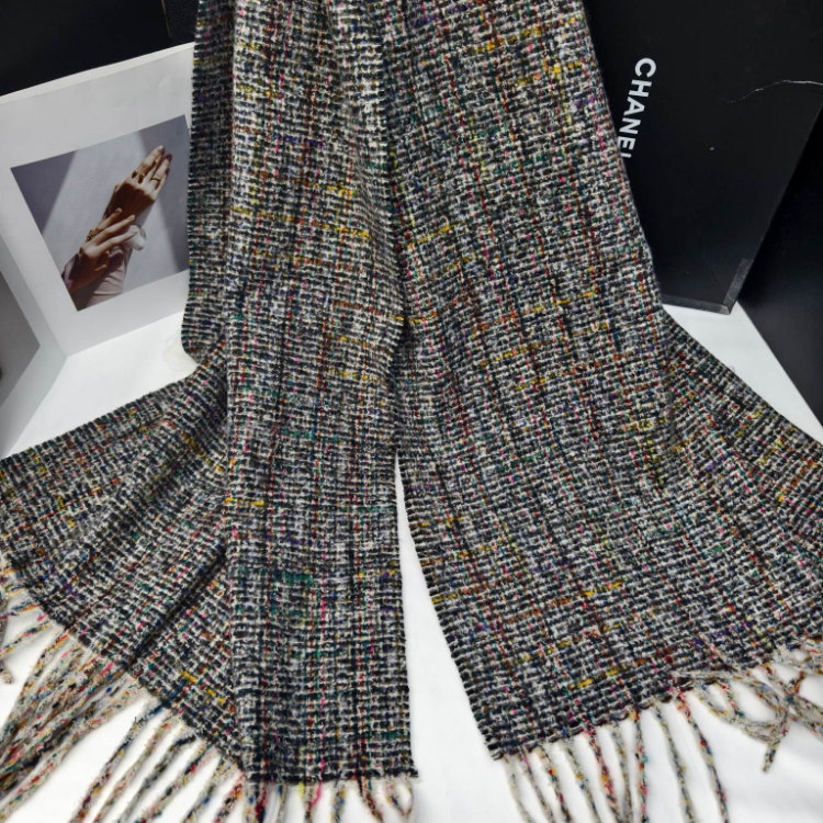 Cross-border wholesale of scarves, e-commerce live streaming, supply chain, new styles of duan dye, small fragrance, thick beard Item Picture