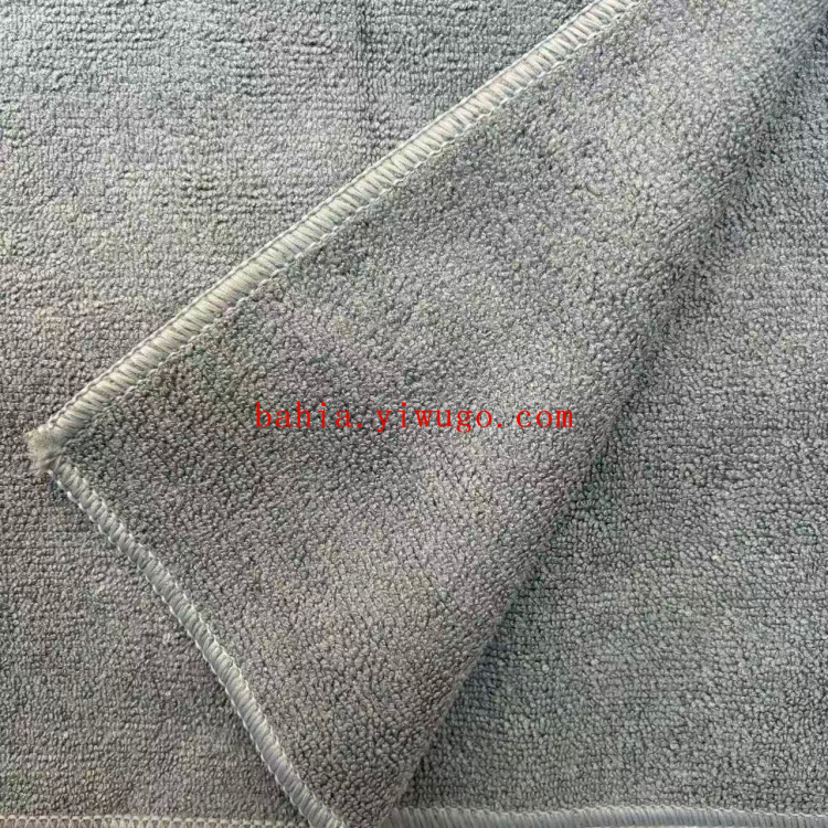 40*70cm grey pet towel, bath scrubber, pet cleaning and wiping towel, soft and comfortable for cats and dogs Application Scenario