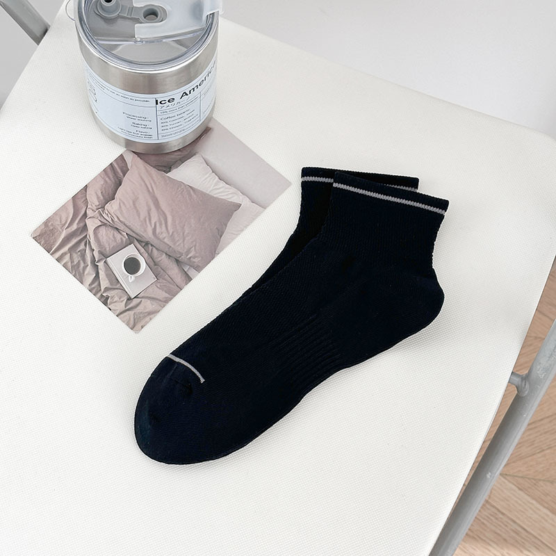Spring/Summer 26 New Men's low-top shallow-mouthed short-leg sports socks, men's thin mesh breathable running and cycling socks Item Picture