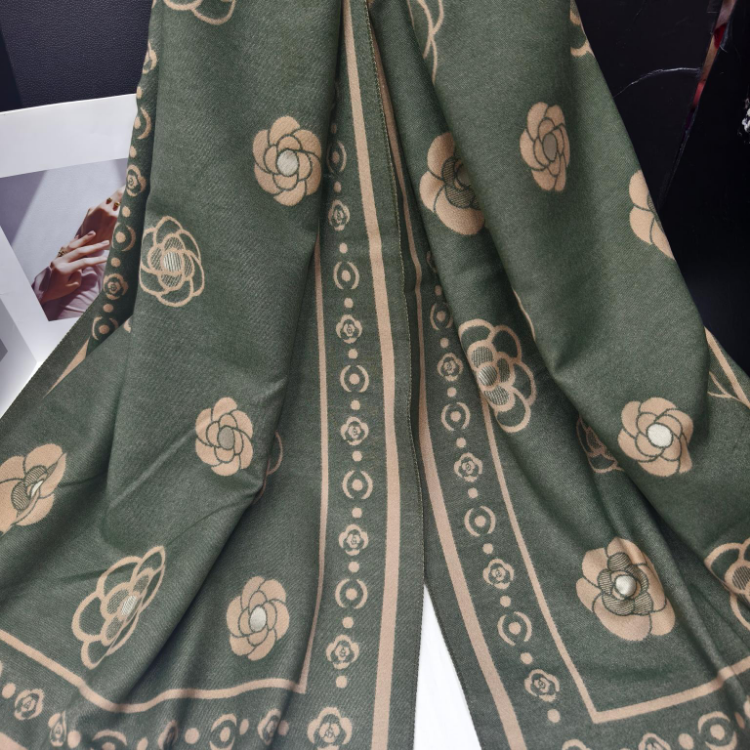 Export scarf wholesale e-commerce live-streaming supply chain high-speed camellia supply Application Scenario