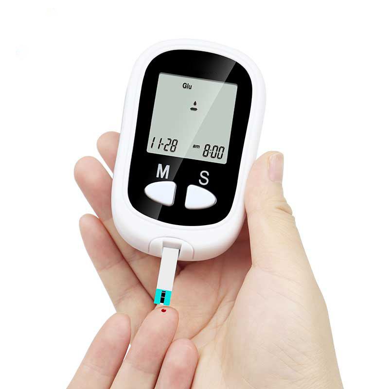 Cross-border exclusive home portable blood glucose meter with test paper, high-precision blood glucose meter without code adjustment Application Scenario