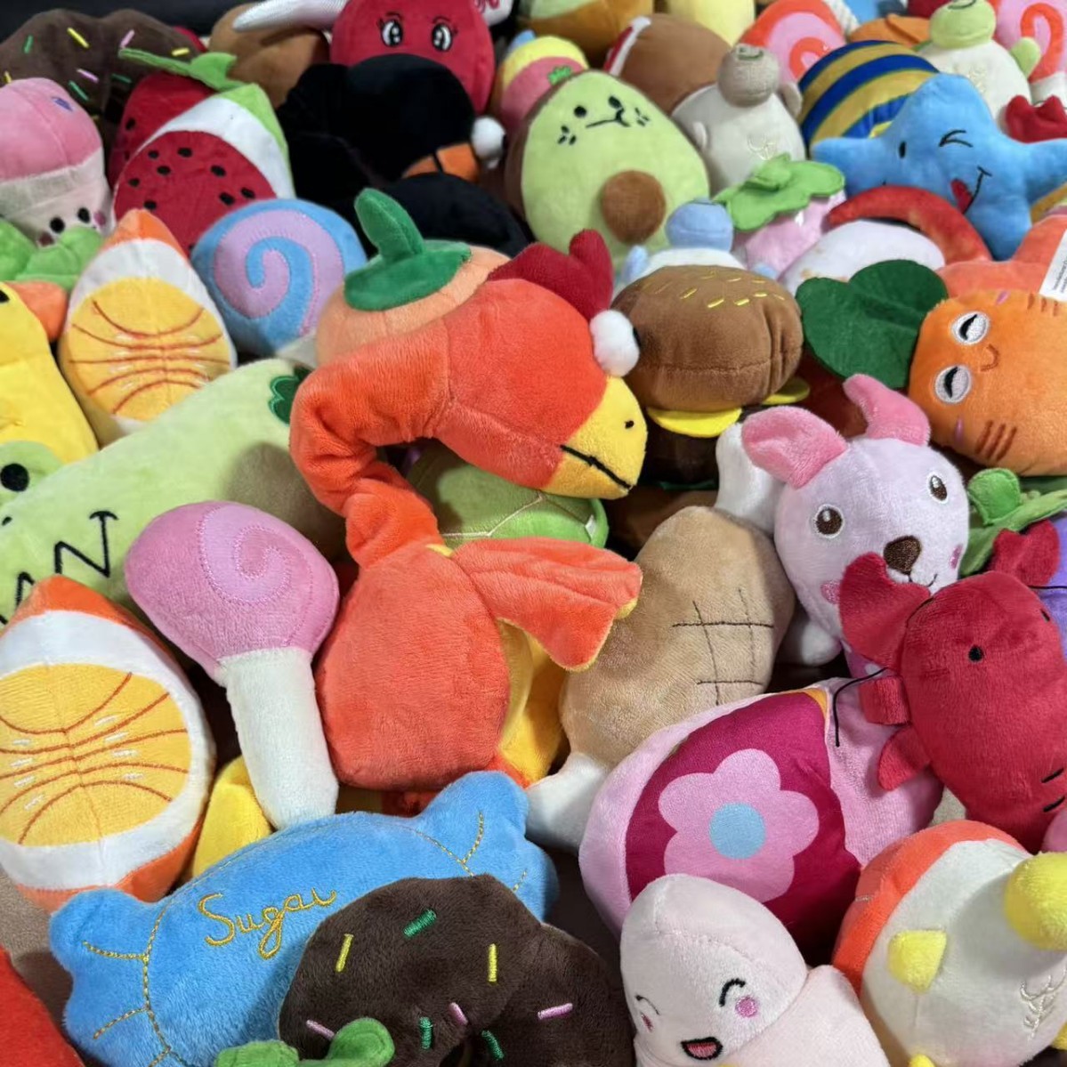 毛绒玩具/玩偶/毛绒挂件/马年吉祥物/娃娃毛绒产品图