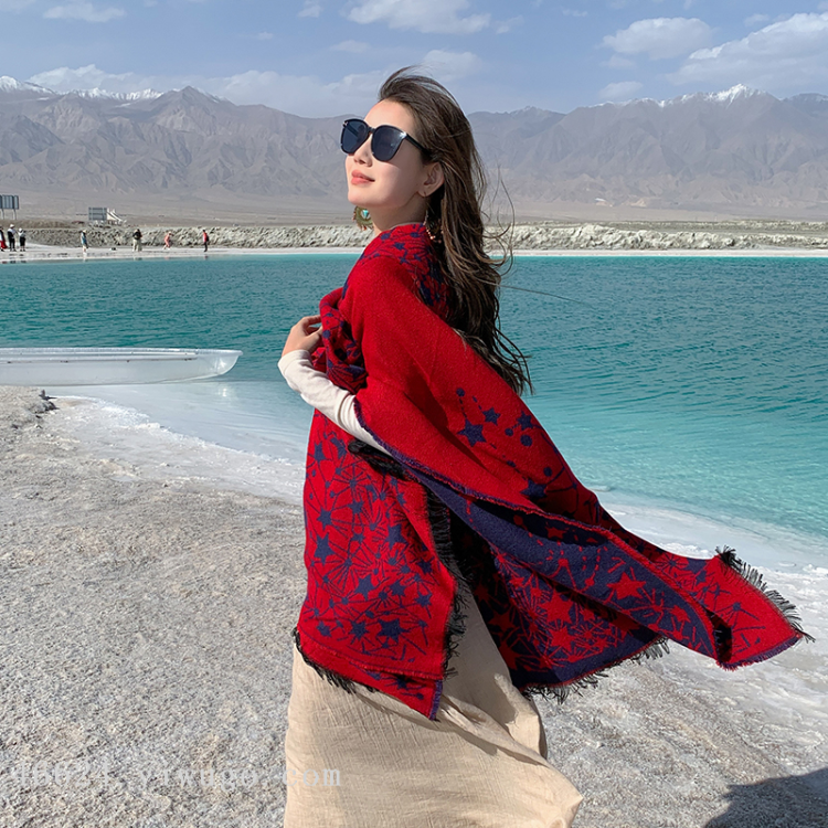 New cross-border scarf wholesale e-commerce live-streaming cape, Star Road with hat slit cape shawl details Picture