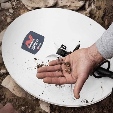 جهاز الكشف عن المعادن من طراز GPX6000 المخصص للبحث عن الذهب في الهواء الطلق Minelab Application Scenario