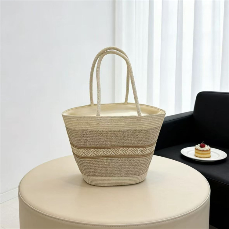 A new cross-border bestseller for women's summer straw-woven beach bag and beach hat set, two-piece set, striped wide-brimmed straw hat, single-shoulder tote bag, urban style, casual vacation, foldable women's bag, straw-woven artistic beach photo shoot Application Scenario