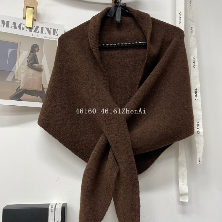 Wholesale of new cross-border export ready-made scarves in plain triangular shawls through e-commerce live streaming supply chain details Picture