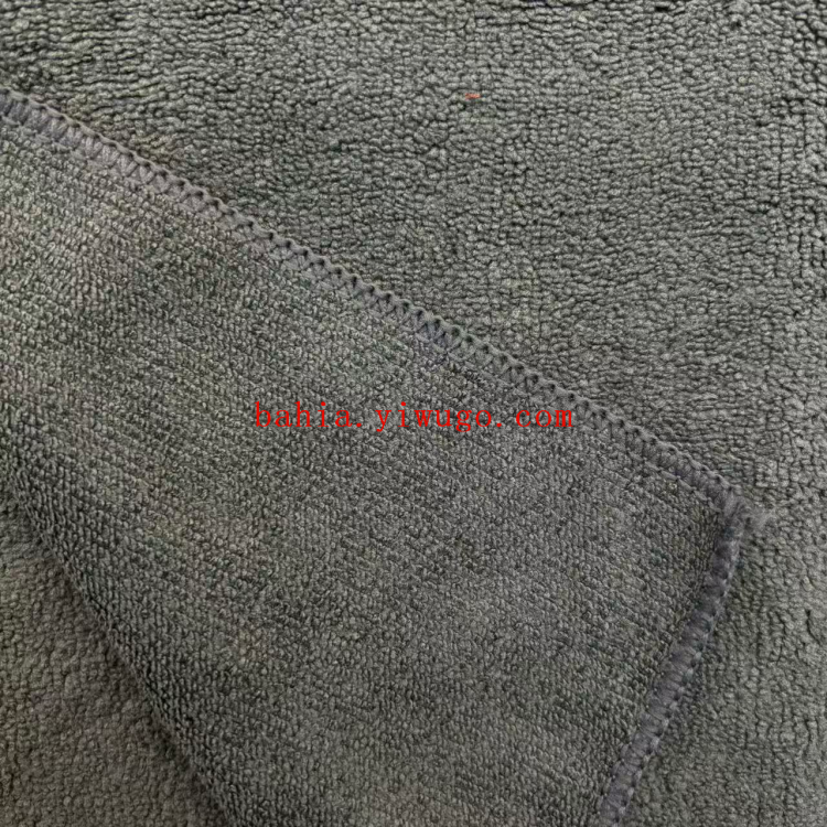 The long-haired thickened absorbent mop cloth can be used for mopping the floor to remove dirt and dust. It can be replaceable with holes Application Scenario