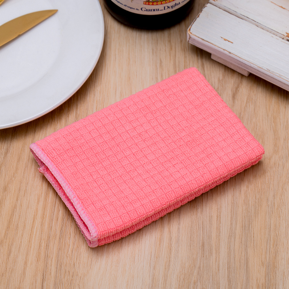 Small checkered cleaning cloth, kitchen grease remover, dishwashing cloth, household glass cleaning cloth that does not shed fibers, water-absorbing cleaning cloth Application Scenario