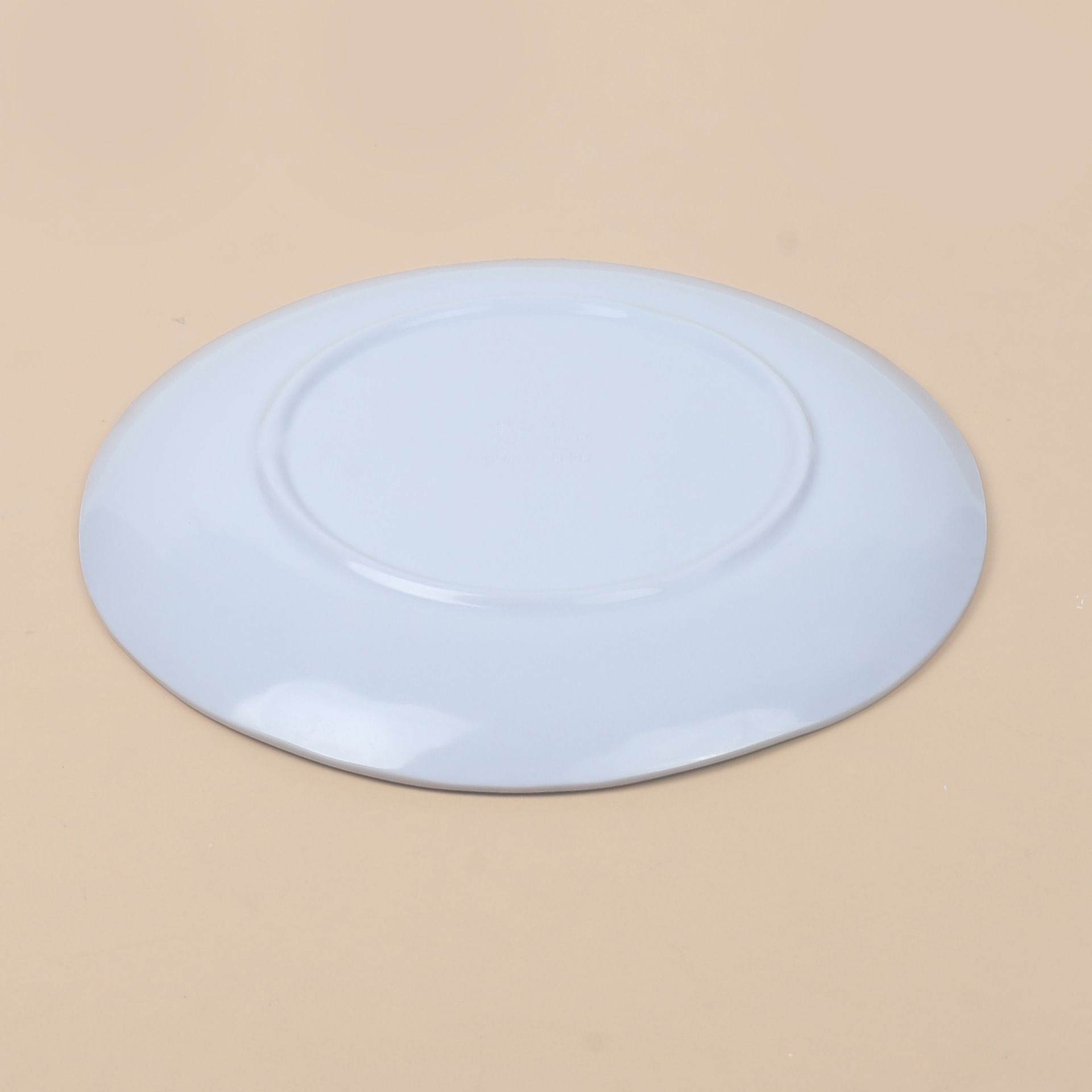 For export, our factory in Dongguan offers melamine plates based on provided drawings and samples. We can customize and process plates according to your needs