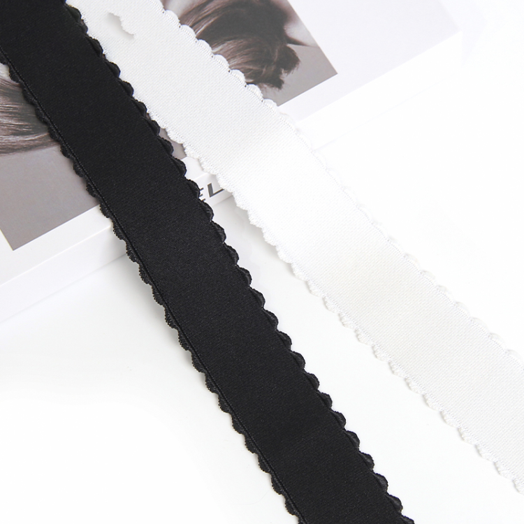 Double-sided crescent-shaped elastic bands, double-sided brushed high-elastic latex skirts, trouser waists, dance costumes, shoulder straps, children's clothes diy accessories Application Scenario