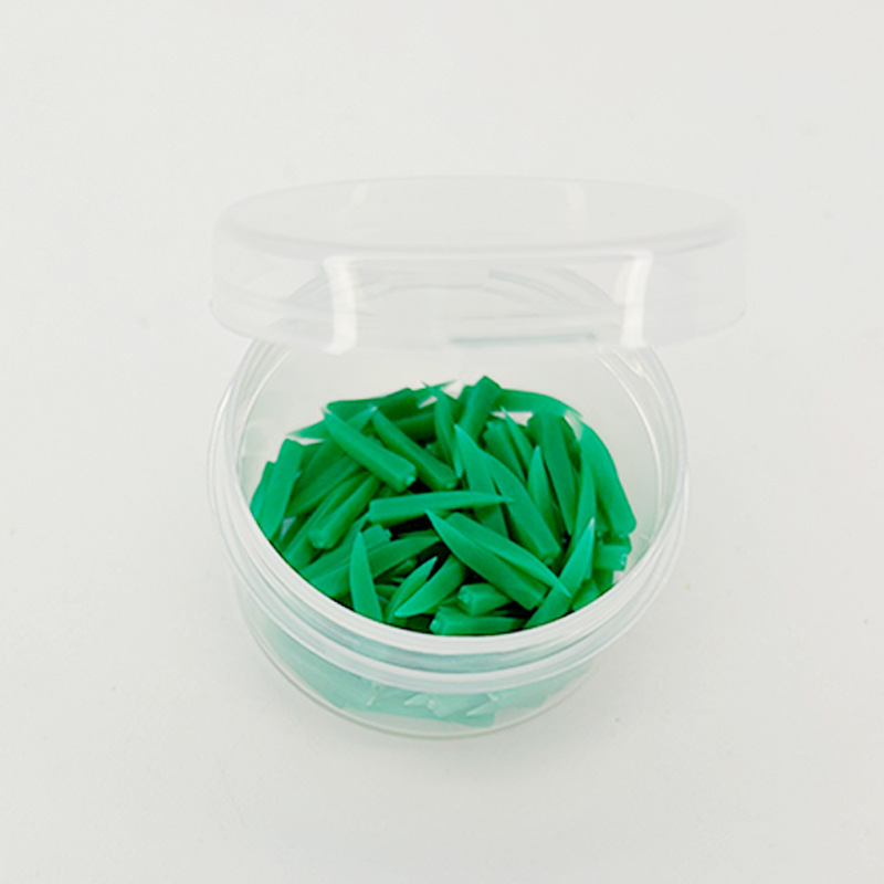 Dental wedge, dental perforated plastic interdental wedge, disposable filling tool, fixed interdental wedge full figure