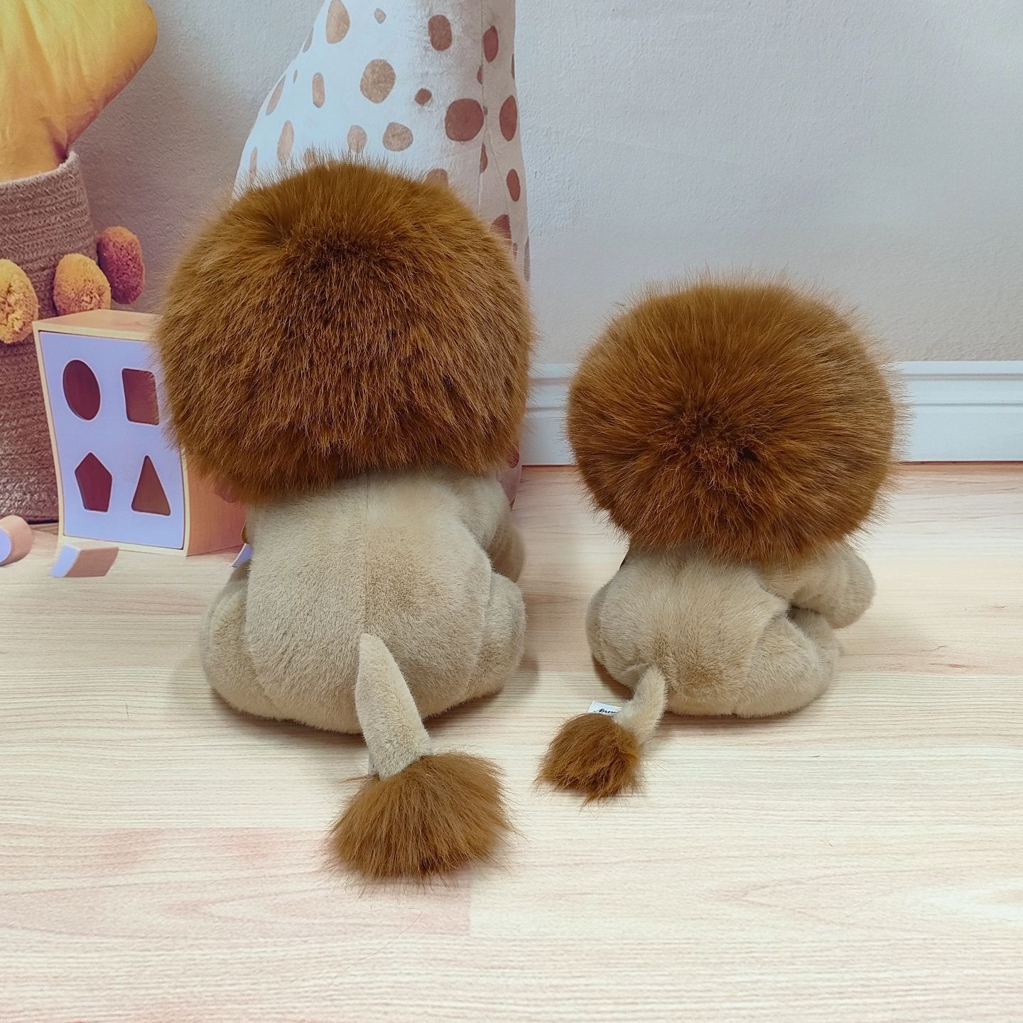 Lion plush toys, comforting dolls, realistic lion figurines, throw pillows, gifts, children's toys, creative and trendy toys Specification image