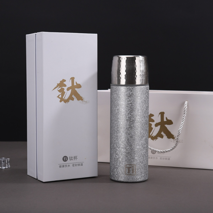 New high-appearance-level pure titanium insulated titanium cup, light luxury and high-end business gift water cup, high-end household tea brewing cup Application Scenario
