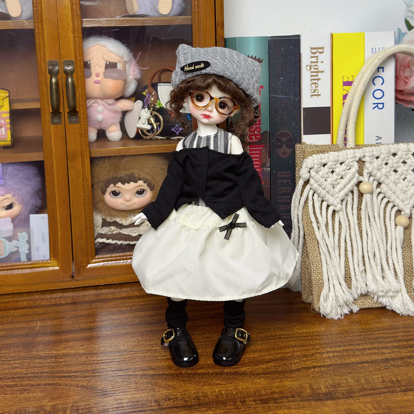 30 cm doll, 6 points BJD multi-joint doll, toy doll, doll dress set, cute clothes wholesale price Item Picture