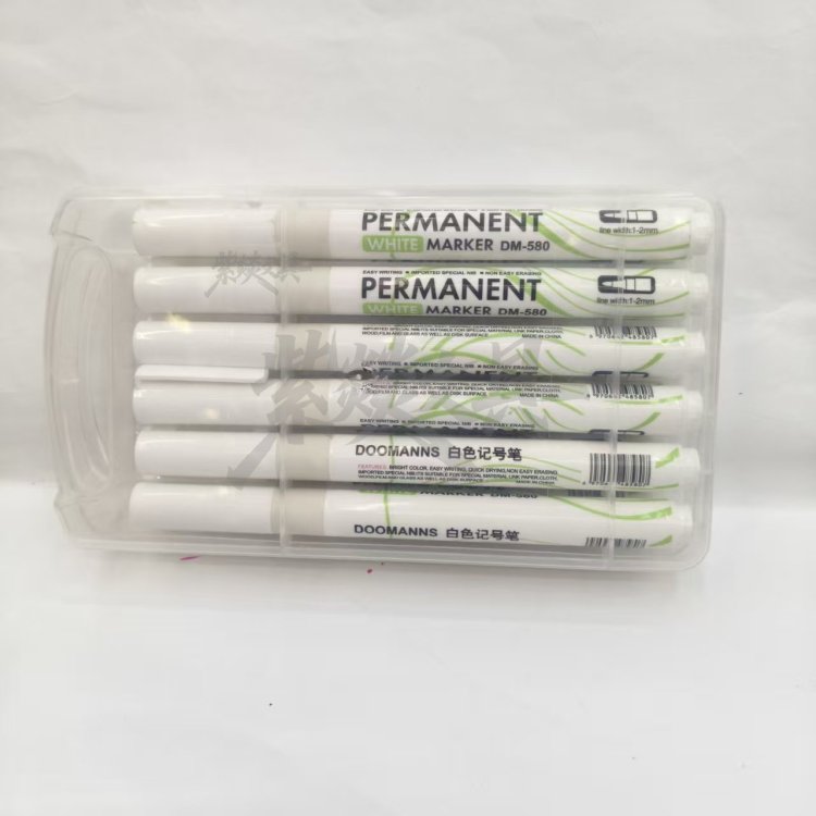 塑料盒装白色记号笔黑卡防水油性水性大头笔 WHITE PEN