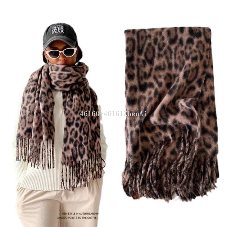 Wholesale of export scarves, e-commerce live streaming, supply chain, cash on delivery, leopard print loop yarn printing details Picture