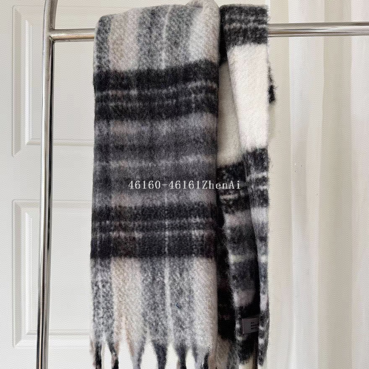 Wholesale supply of new cross-border export cash on delivery wool British check winter warm scarves for e-commerce live streaming