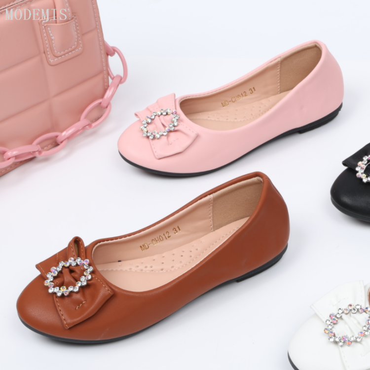 STOCK new foreign trade wholesale shallow-mouthed single shoes, flat women's shoes, summer Guangzhou fashionable craft shoes, commuting shoes Specification image