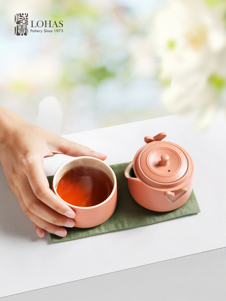 Taiwan Lubao Quick Cup - A pot and a cup, all your wishes come true. It's a portable ceramic tea set for home and travel details Picture