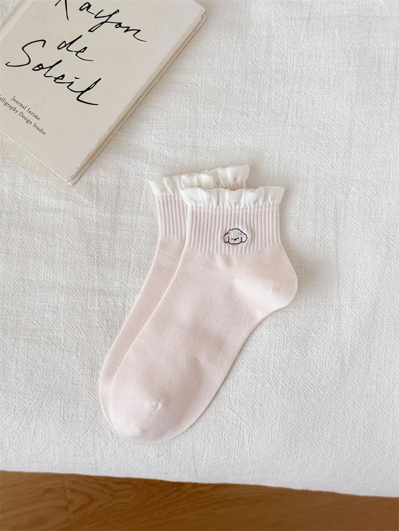 Boneless mesh mid-calf socks, black fungus edge embroidered little dog color-blocking pile socks, summer breathable and sweat-absorbing women's socks Item Picture