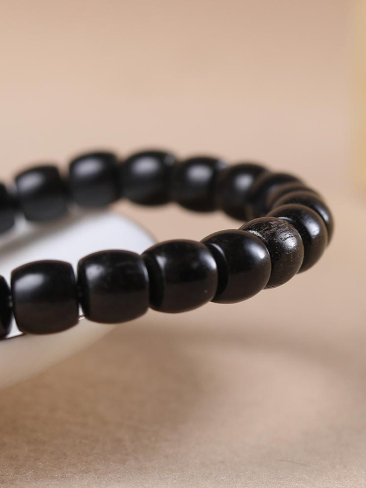 Ebony straight-cut barrel beads, a trendy and artistic Chinese style, a versatile couple's single-loop prayer bead bracelet that suits both men and women details Picture