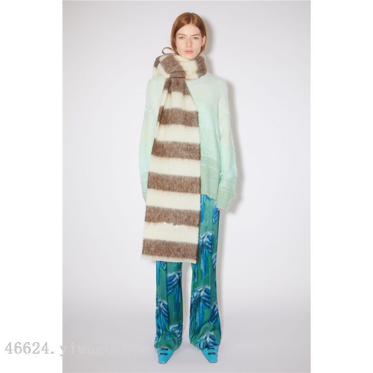 New cross-border scarf wholesale e-commerce live stream AC loose beard two-color horizontal striped scarf supply Application Scenario