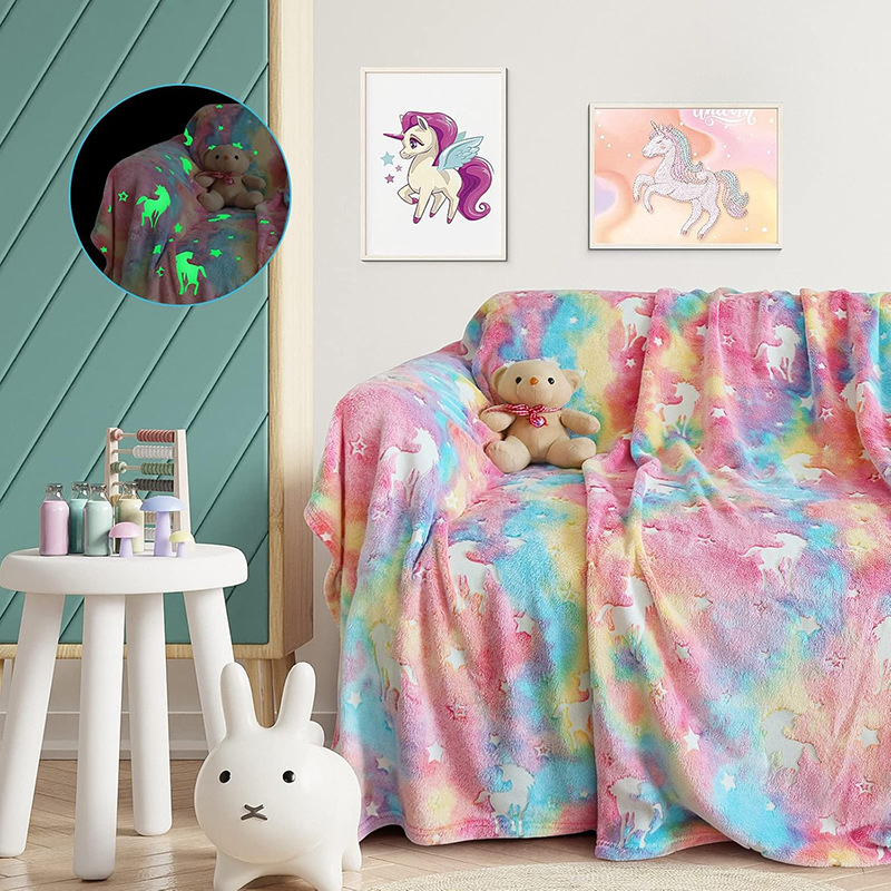 Cross-border delivery of flannel luminous colored horse blankets, kindergarten baby blankets, office blankets, sofa cover blankets, nap blankets